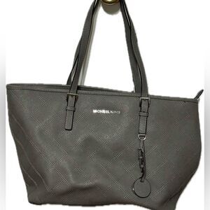 Michael Kors Jet Set tote!